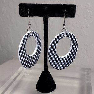 Black & White Hoop Earrings NWT
